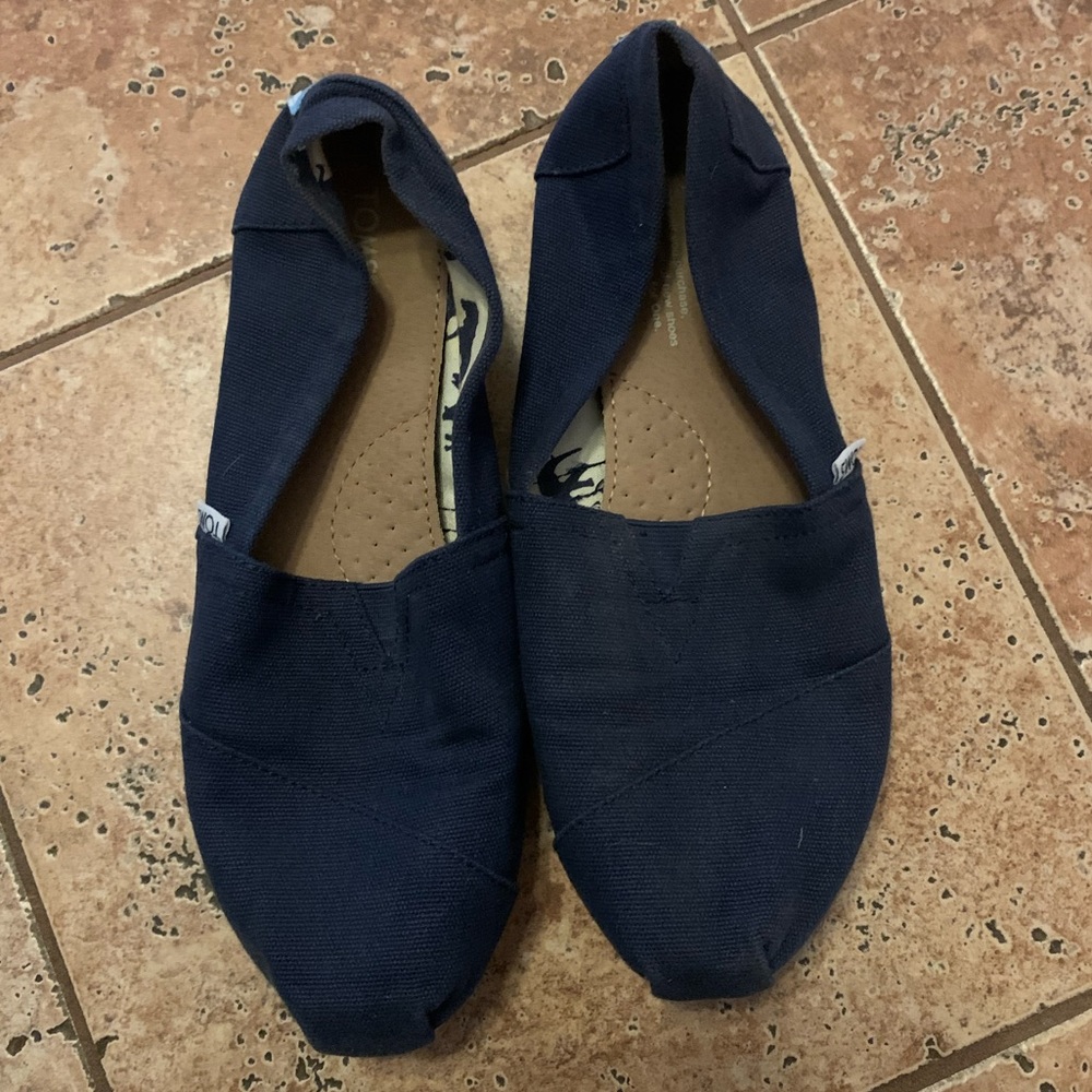 Tom’s slip on canvas